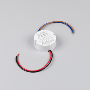 Блок питания ARJ-SP-40250-PFC-TRIAC-R (10W, 27-40V, 250mA) 040959, Диммируемый источник тока по стандарту TRIAC с гальванической развязкой для светильников и мощных светодиодов. Входное напряжение 220-240 VAC. Выходные параметры: 27-40 В, 250 mА, 10 Вт. Встроенный PFC >0,92. Негерметичный пластиковый корпус IP 44.