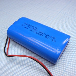 2xLI18650-2600, Li, Ion аккумулятор типоразмера 2x18650, 7.4В, 2.6Ач, разъем с проводами приварены к выводам + схема защиты, -20...60 °C