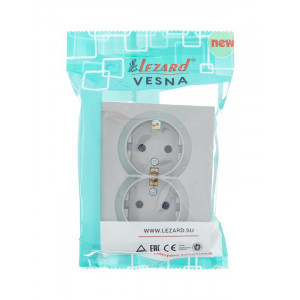 Розетка 2-м СП VESNA с заземл. со шторками ПБТ платина 742-3500-178B