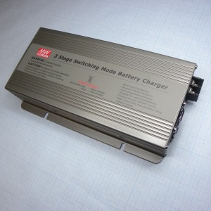 PB-360P-24, AC/DC зарядное устройство, 28.8V/12.5A, вход 180…264VA C, 47…63Гц /254…370В DC, изоляция 3000В AC, PFC, для свинцовых (обслуживаемых, гелевых, AGM) и Li-ion (Fe, Mn), 253*135*48.5мм, -20…+60°С