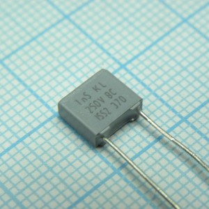 BFC237035152, Пленочный конденсатор 0,0015мкФ 250VDC/160VAC ±10% 7,2х2,5х6,5мм 105°C