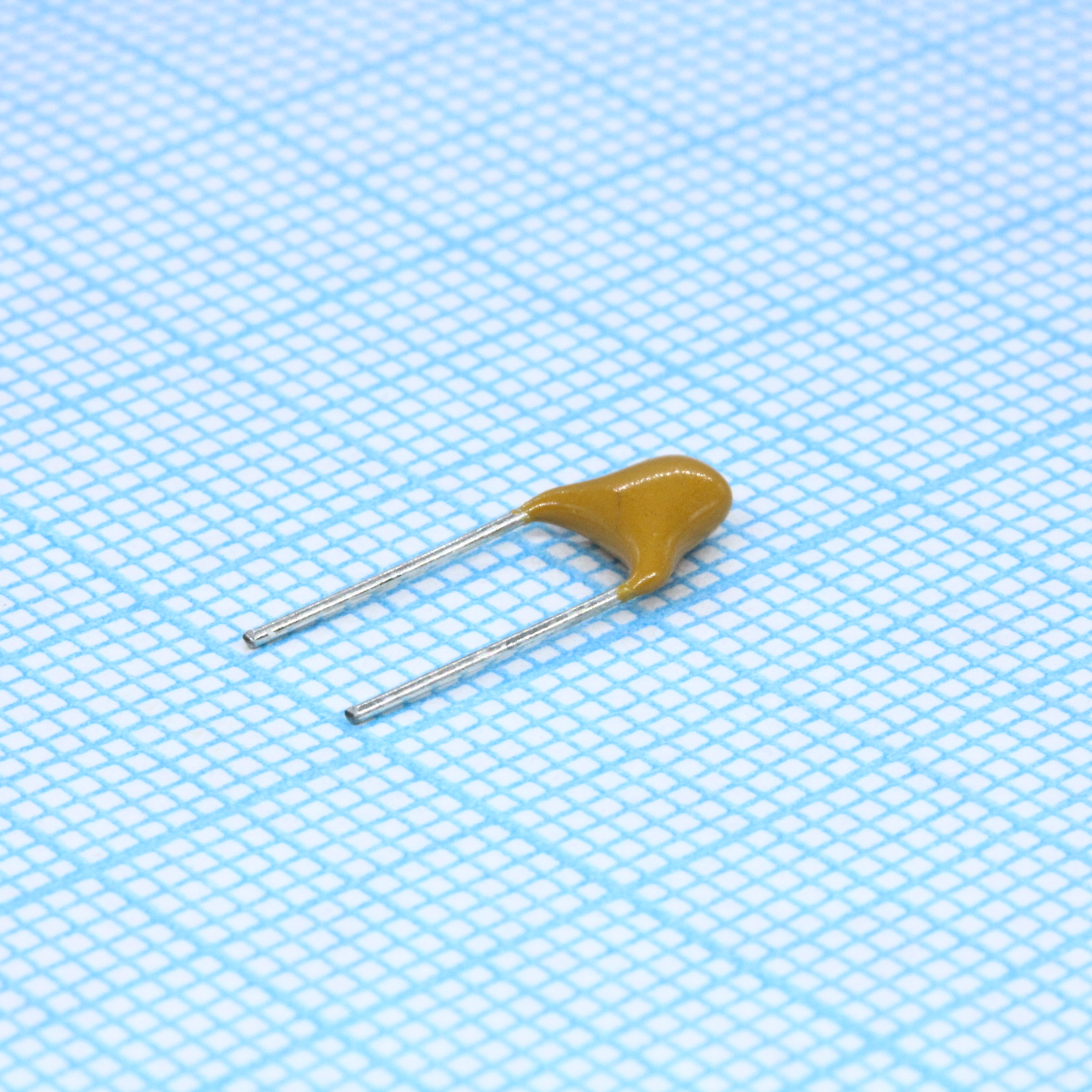 Конденсатор керамический 3300пф кд. 1 пф. К10-17б конденсатор 0. Конденсатор 470 пф 400в. 1 пф.