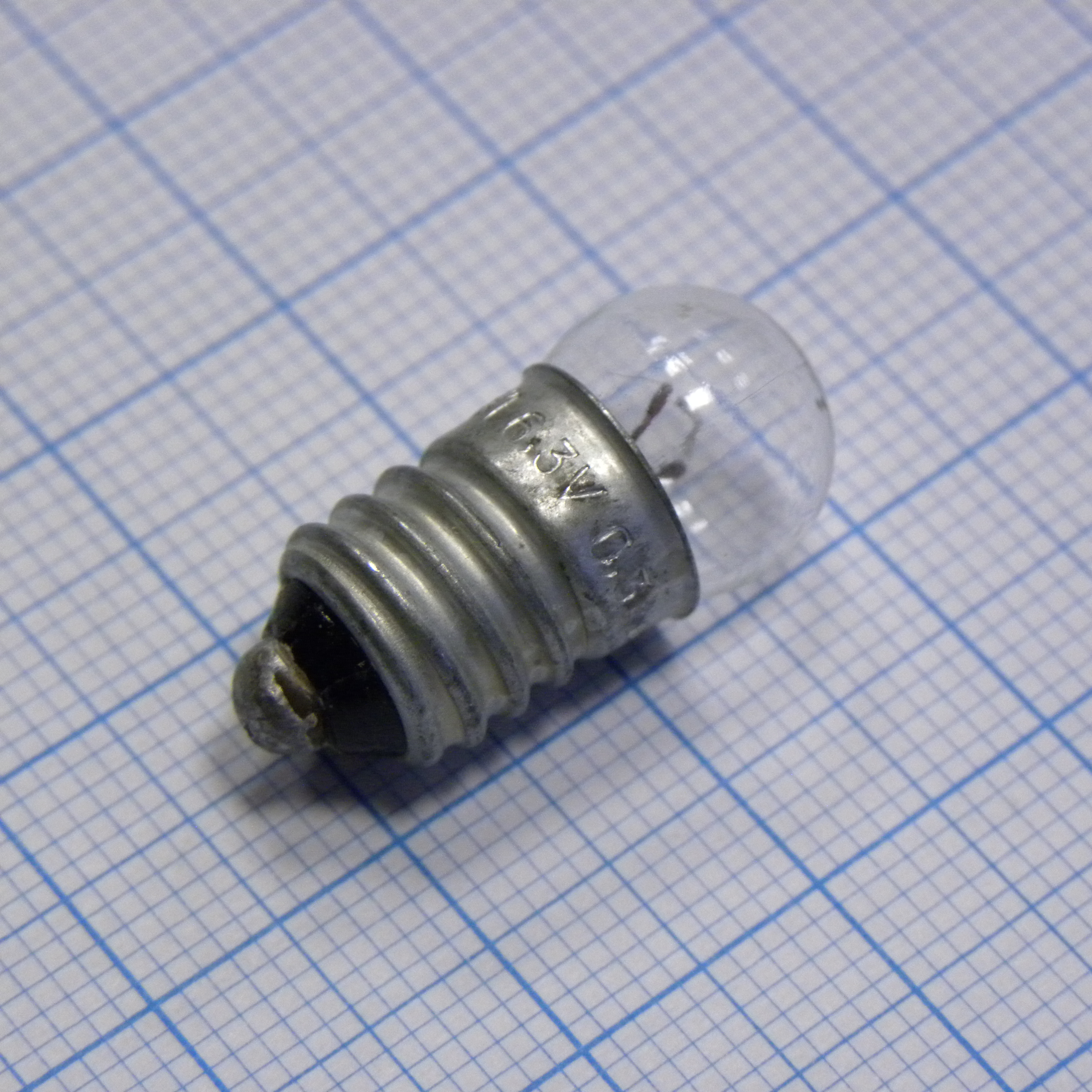 Лампочки на 3 5 вольт. Мн6.3-0.3, лампа накаливания (6.3в, 0.3а), цоколь е10/13. Лампа накаливания мн 6,3-0,3 е10. Лампа накаливания (6.3в, 0.3а), цоколь е10/13 аналог светодиодная. Лампа накаливания мн лампа накаливания (6.3в, 0.3а), цоколь е10/13.